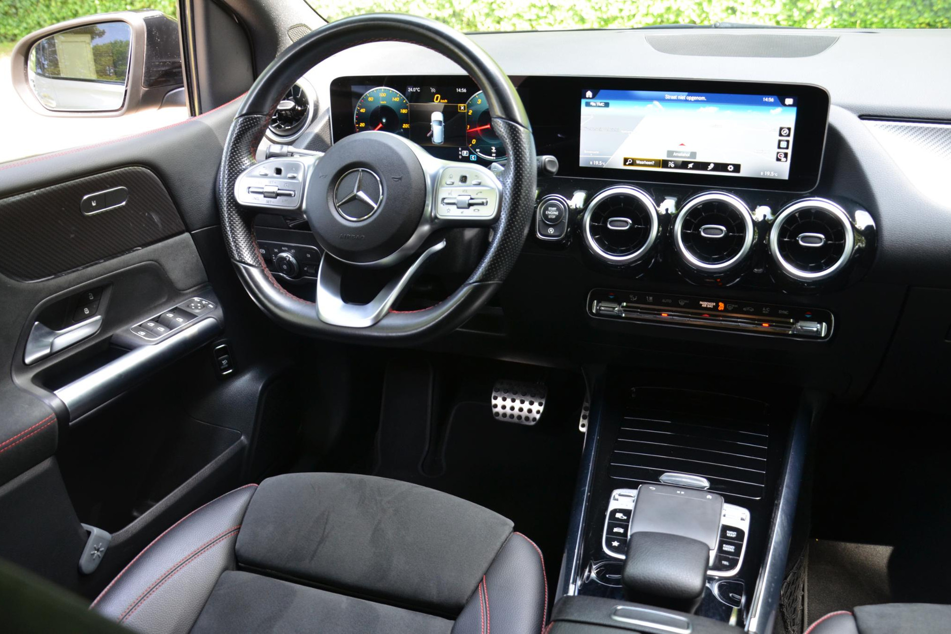 45638830-5.jpg