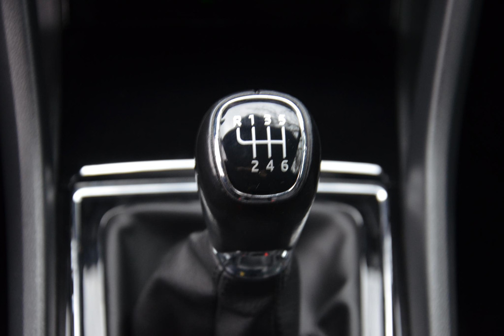 53384521-46.jpg